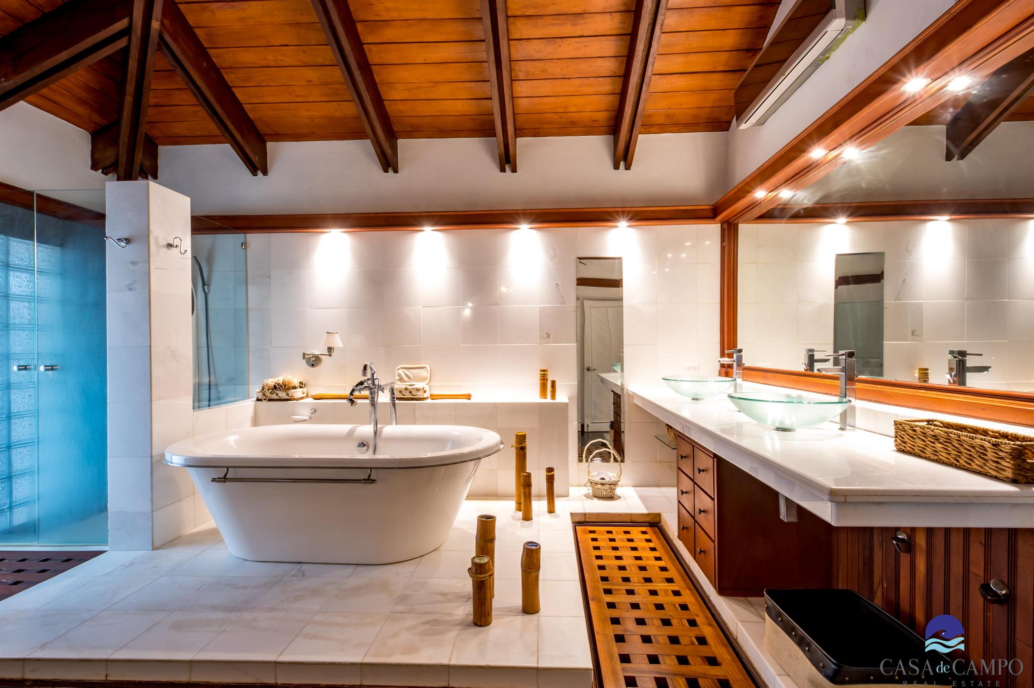 Punta Aguila in Casa de C - Residential