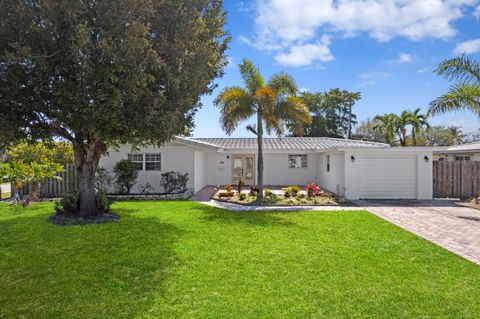 Photo of 498 NE 30th Street, Boca Raton, FL 33431 (MLS # R11168780)