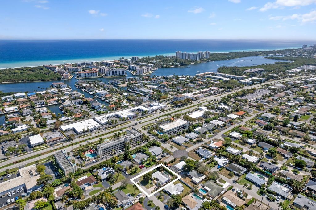 Photo of 498 NE 30th Street, Boca Raton, FL 33431 (MLS # R11168780)