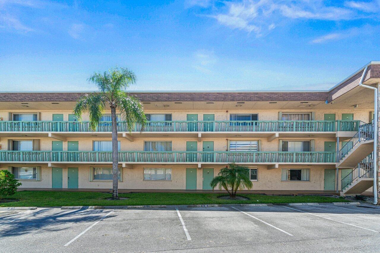 View photos, virtual tours, details... 700 Village Green Court 319