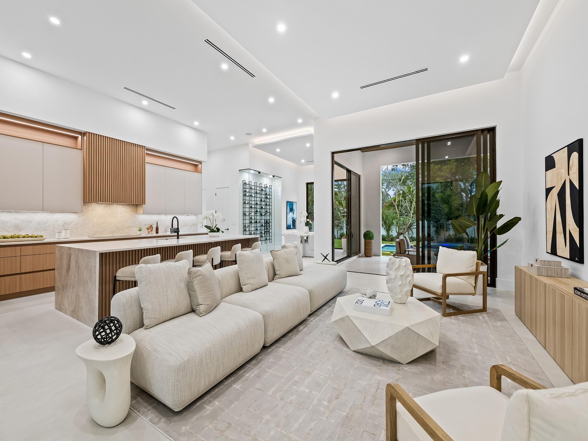 Poinsettia Heights - Residential