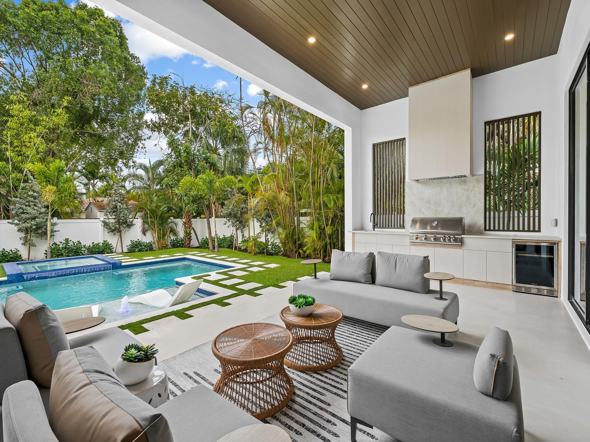 1717 NE 17th Terrace