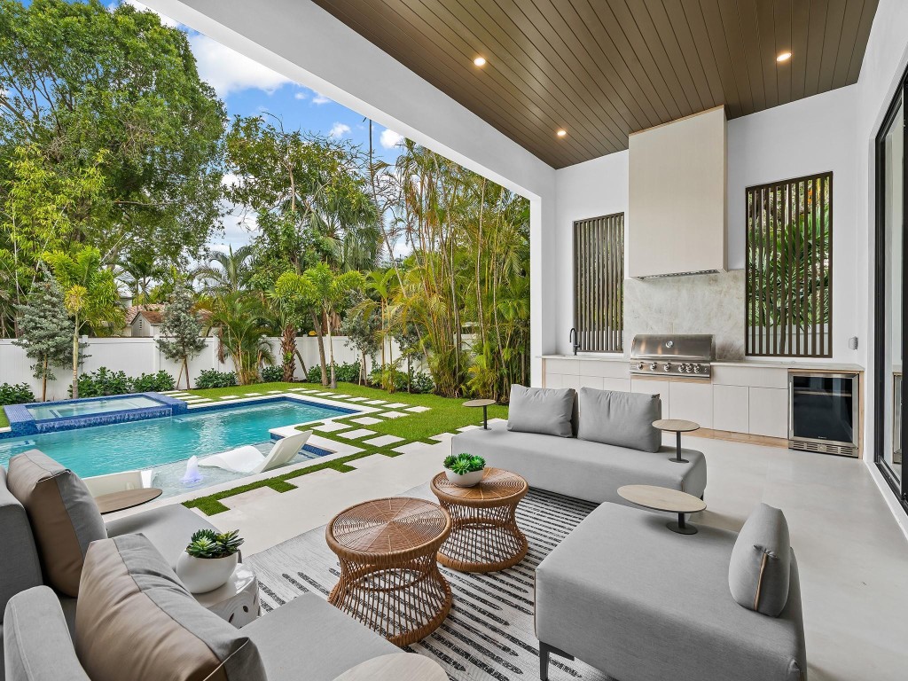 1717 NE 17th Terrace