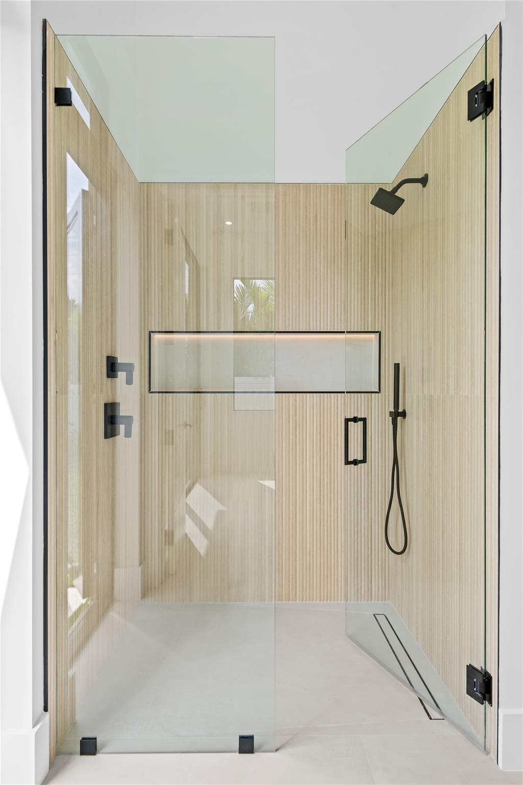 Poinsettia Heights - Residential