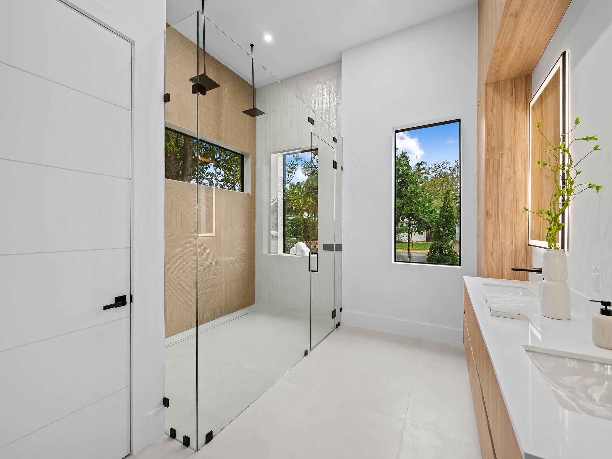 Poinsettia Heights - Residential