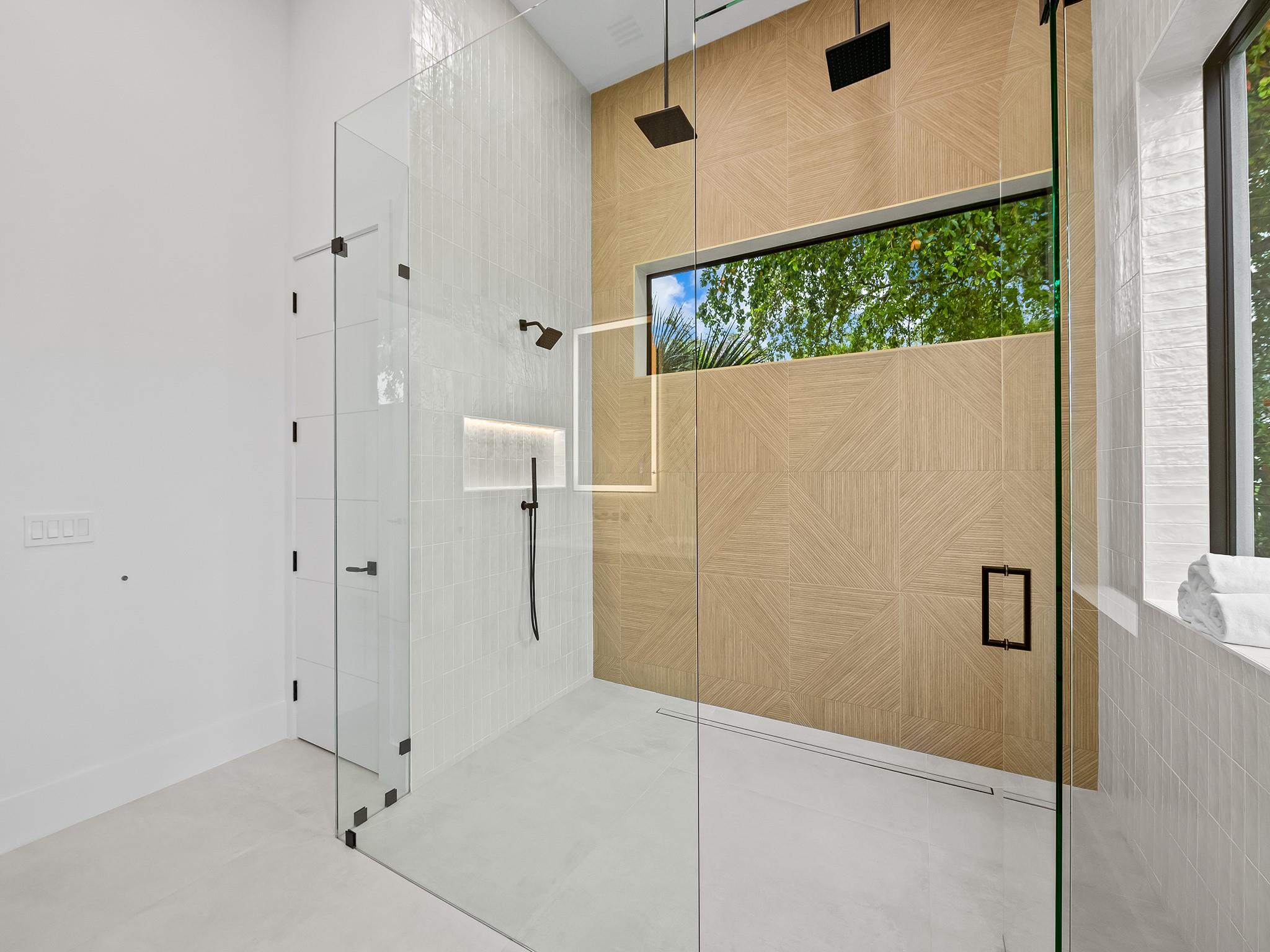 Poinsettia Heights - Residential