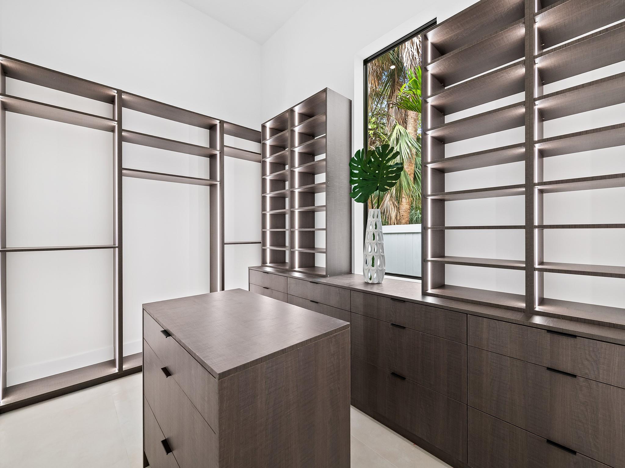 Poinsettia Heights - Residential