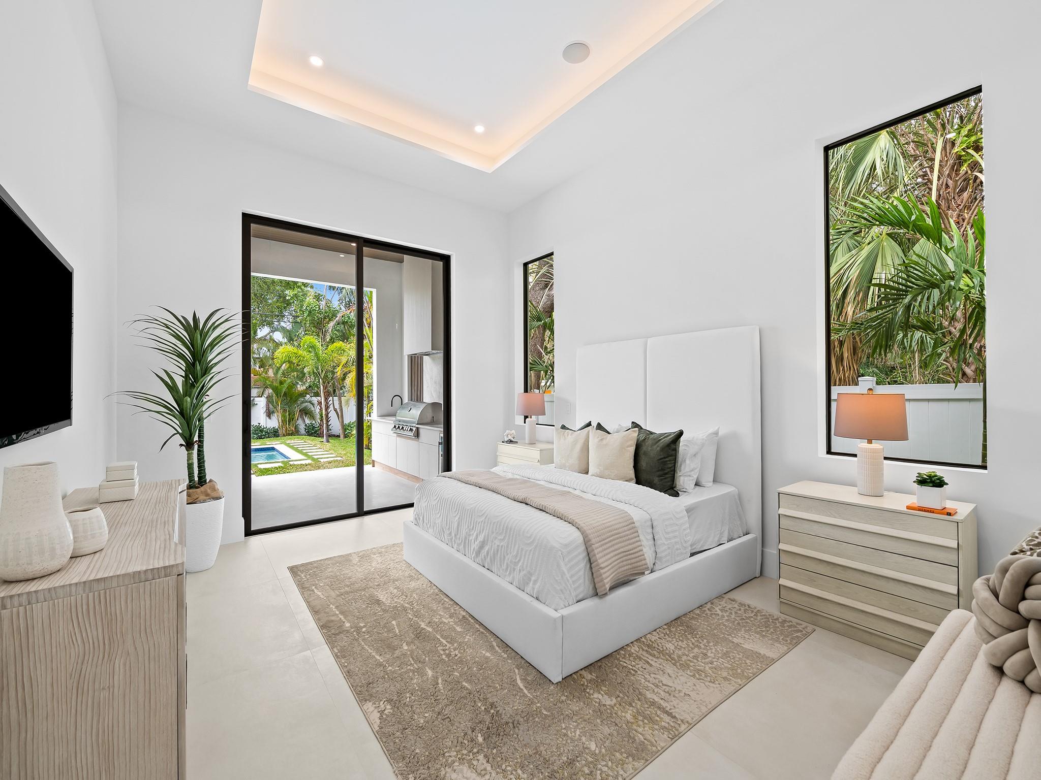 Poinsettia Heights - Residential