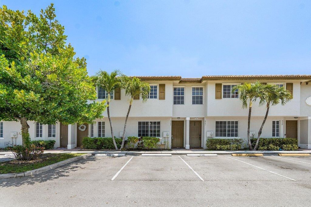 Photo of 4143 Napoli Lake Drive, Riviera Beach, FL 33410 (MLS # R10989735)