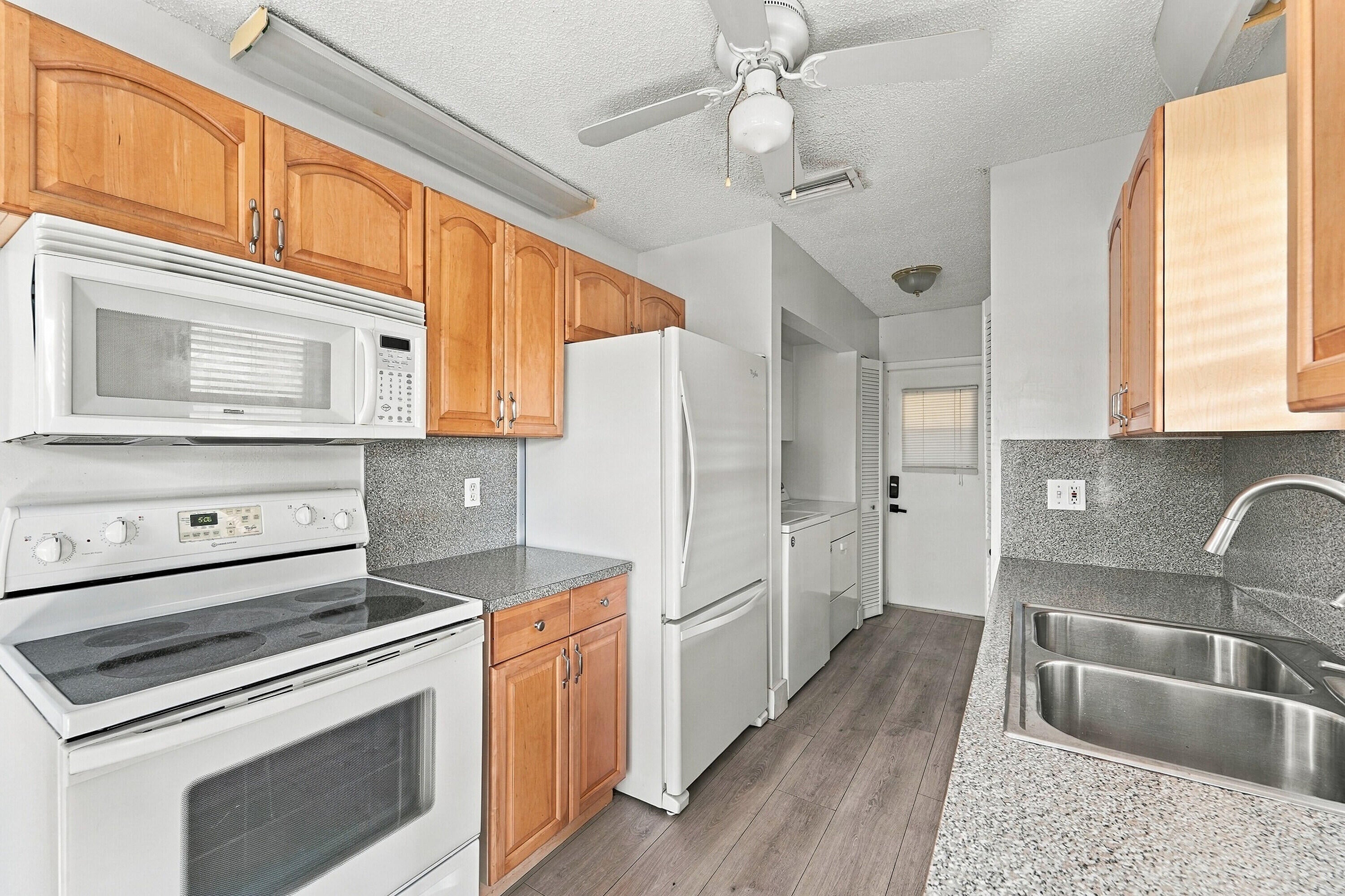 1730 NW 48th Place, Pompano Beach, FL, 33064/$300,000 2 1730 NW 48th Place
