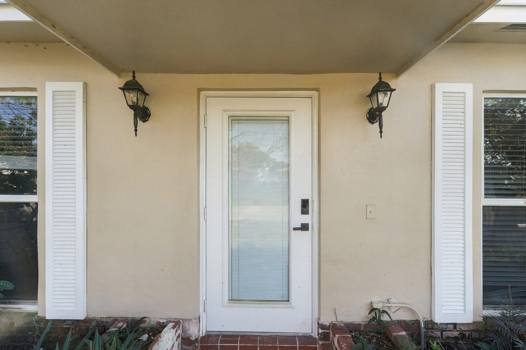 Photo of 1730 NW 48th Place, Pompano Beach, FL 33064 (MLS # B26084957)