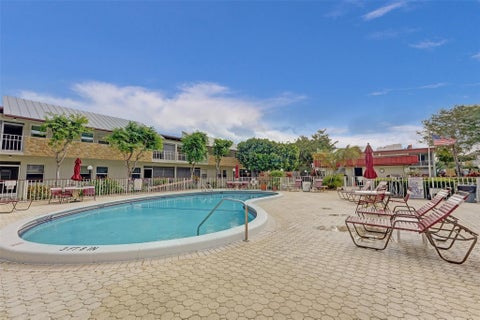 Tiny photo for 860 SE 6th Avenue #402, Deerfield Beach, FL 33441 (MLS # F10533476)