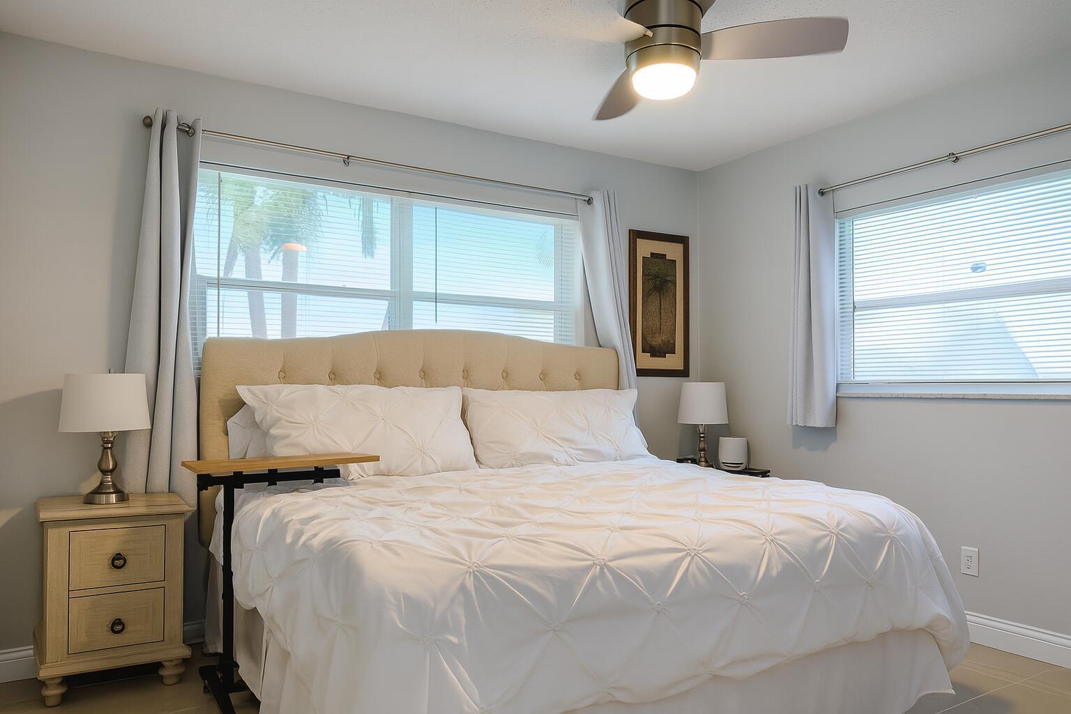 View photos, virtual tours, details... 904 SW 5th Avenue