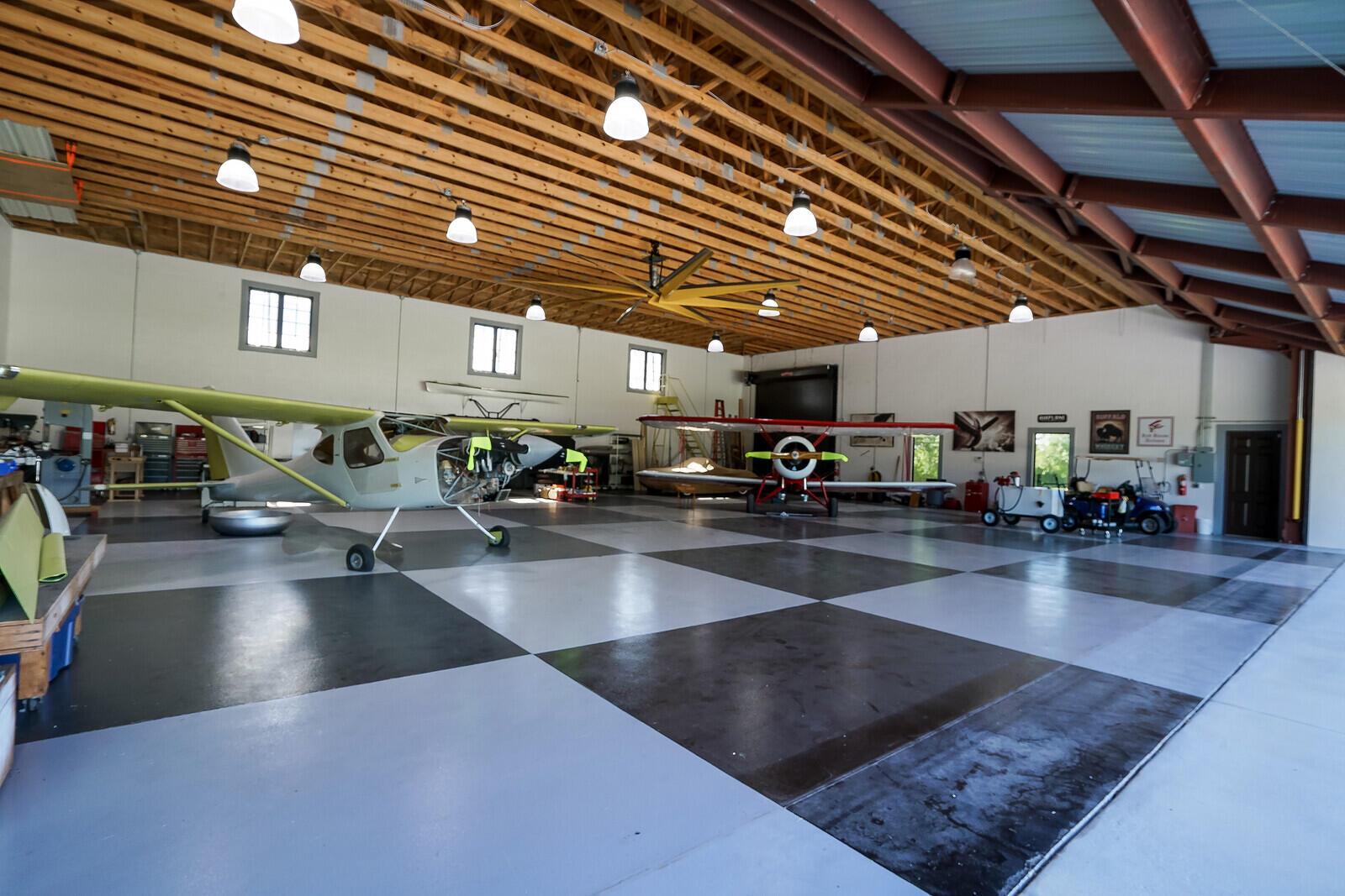 WELLINGTON AERO CLUB OF T - Residential