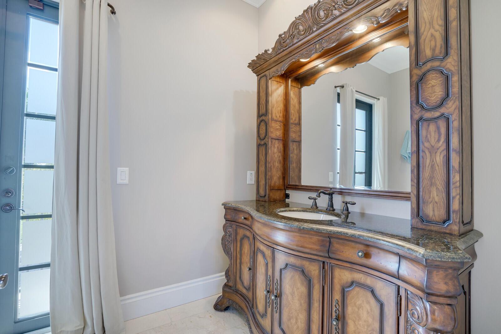 WELLINGTON AERO CLUB OF T - Residential