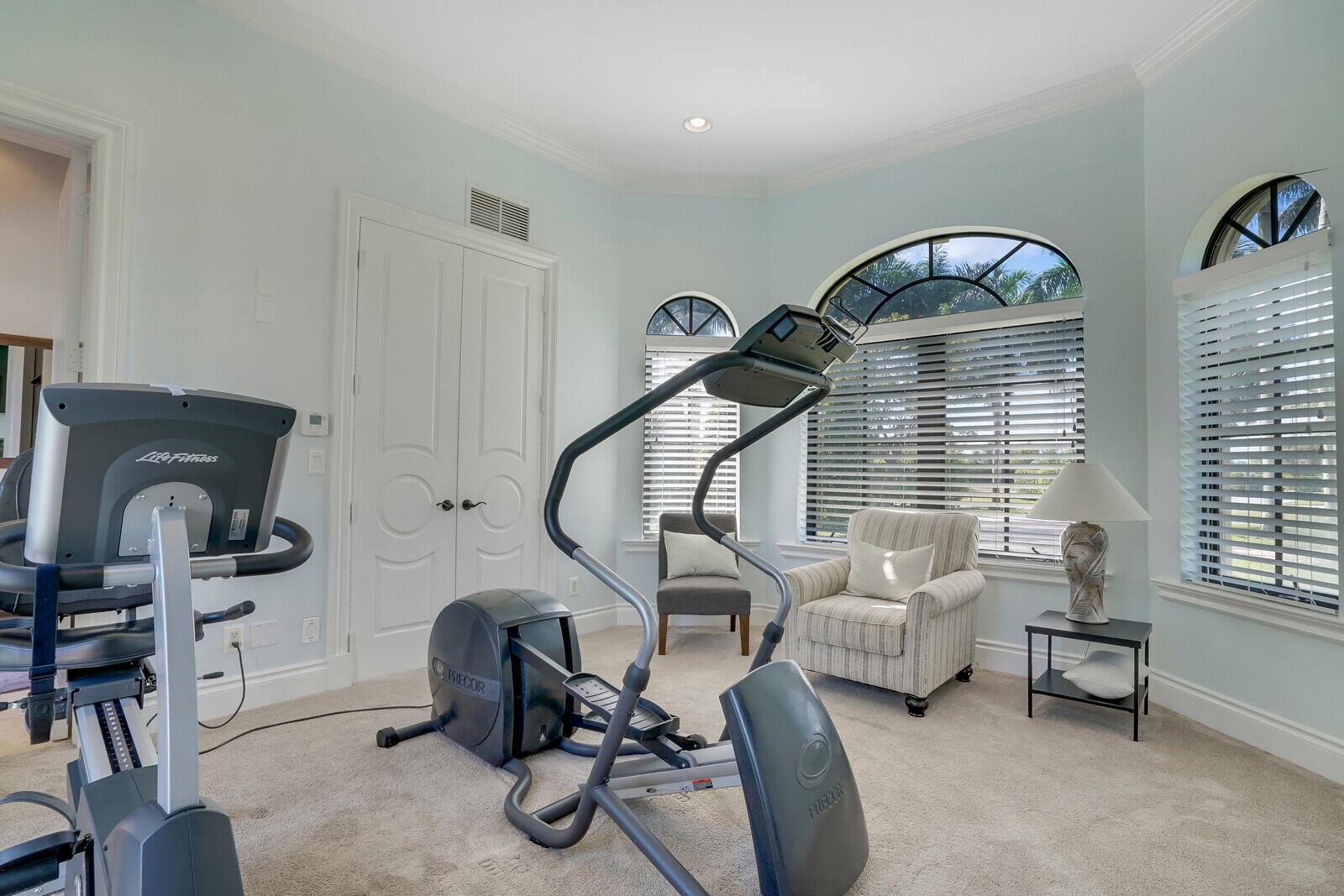 WELLINGTON AERO CLUB OF T - Residential