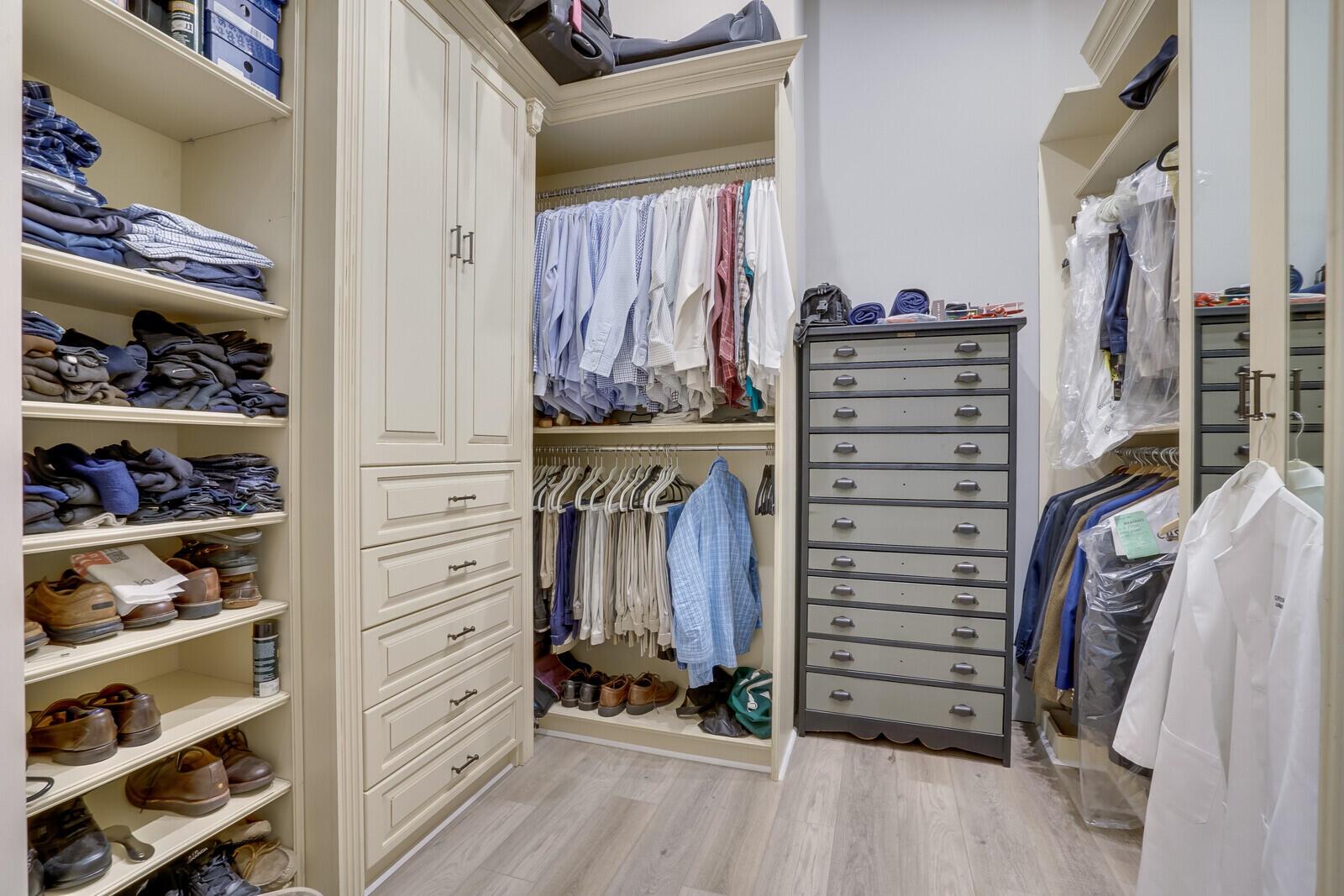 WELLINGTON AERO CLUB OF T - Residential