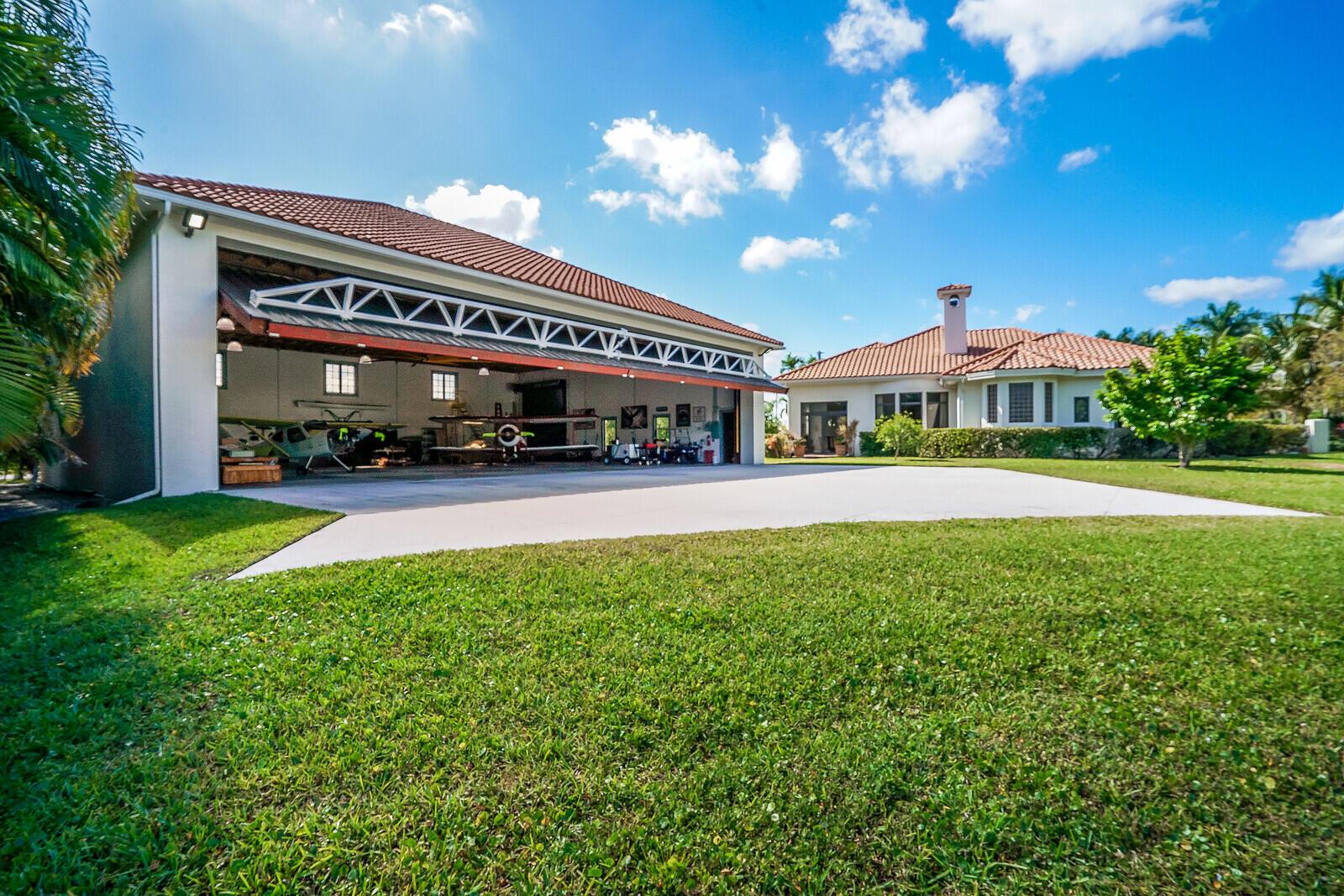 WELLINGTON AERO CLUB OF T - Residential