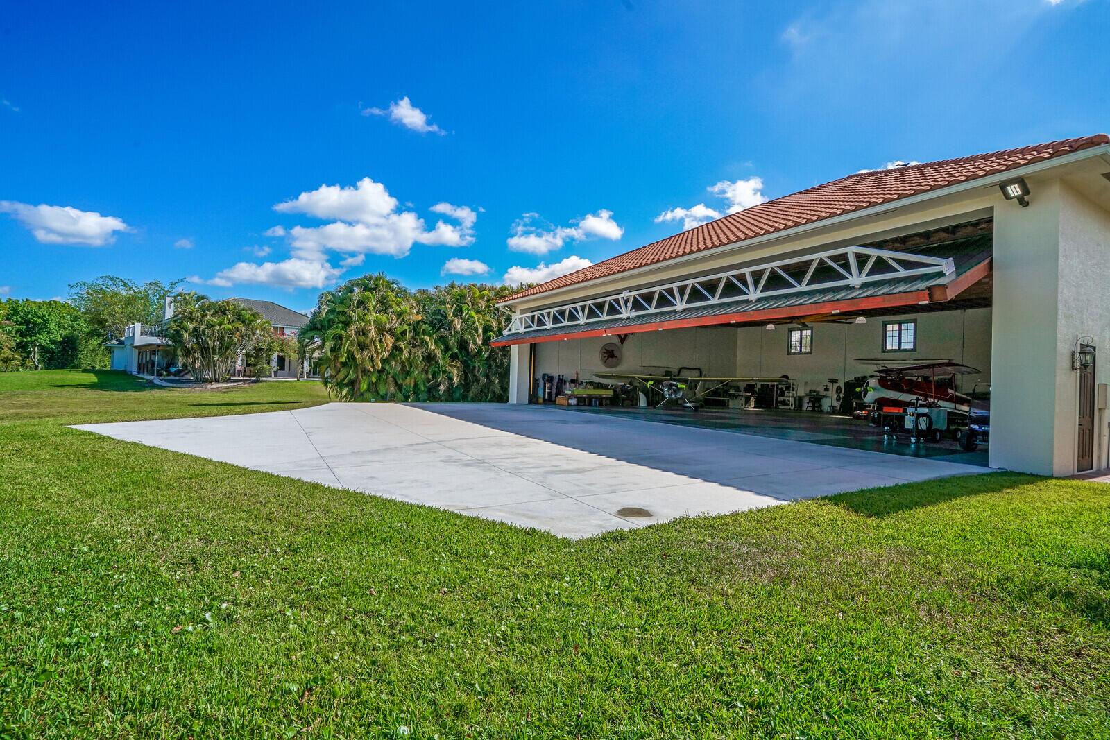 WELLINGTON AERO CLUB OF T - Residential