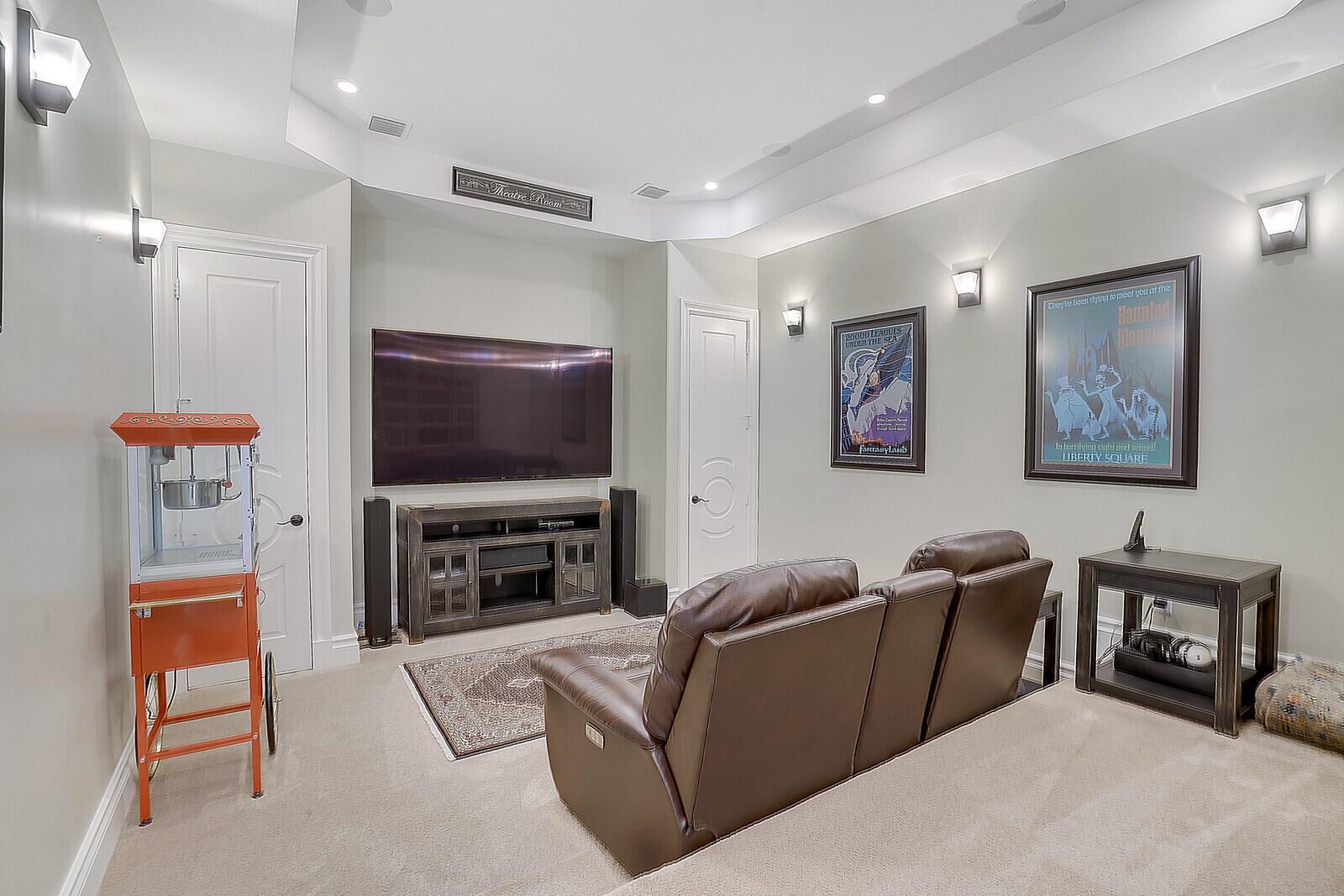 WELLINGTON AERO CLUB OF T - Residential