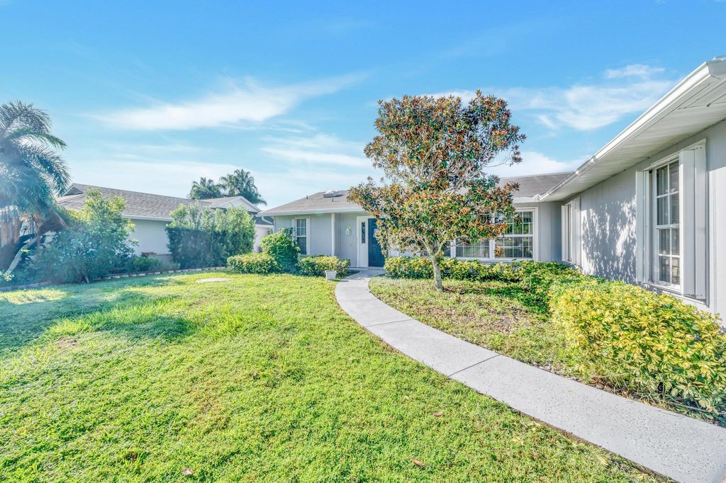 Photo of 1202 SE Mcfarlane Avenue, Port Saint Lucie, FL 34952 (MLS # R11019184)