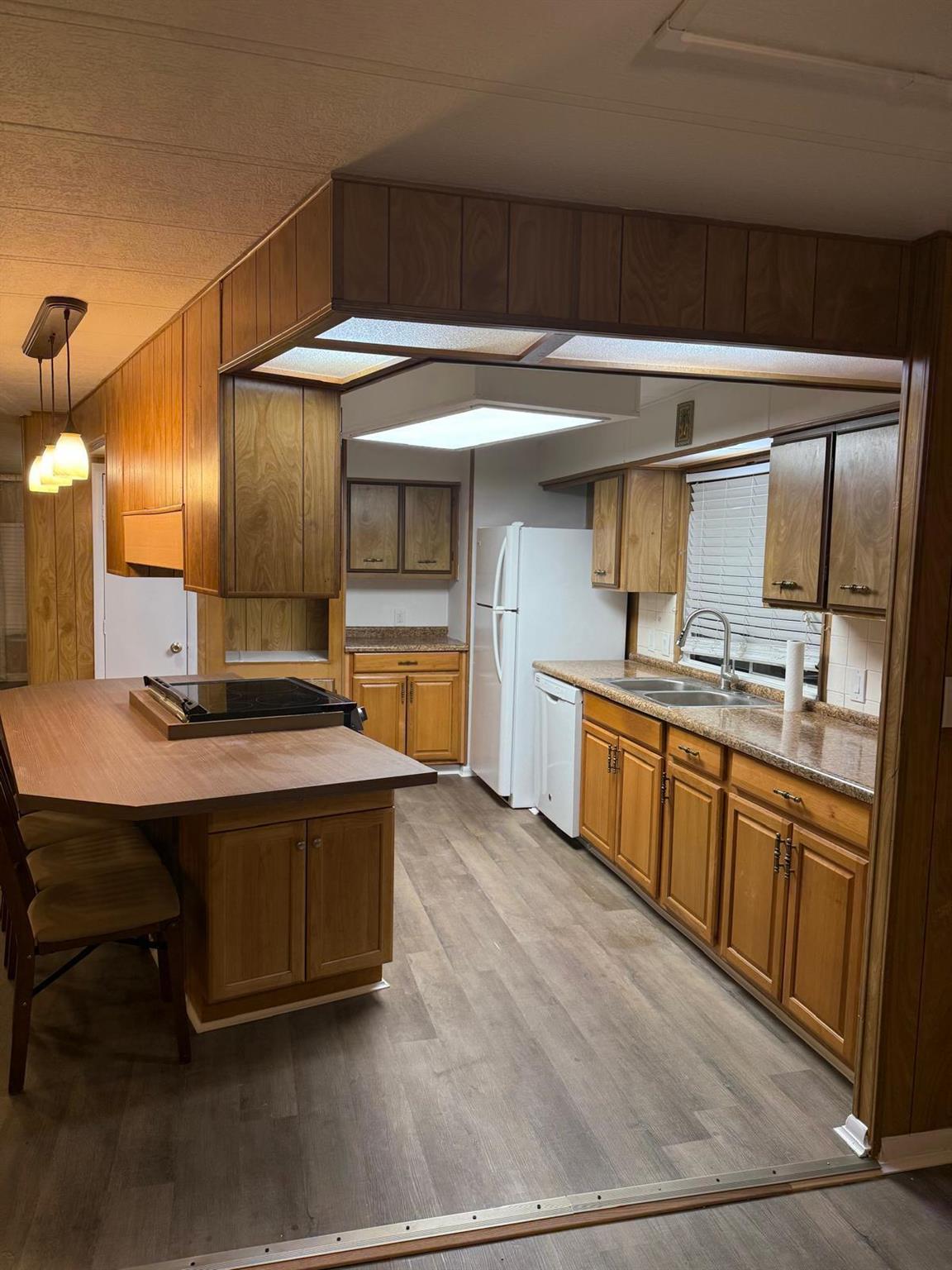 WATERGATE - Residential Lease