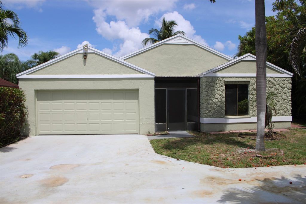 Photo of 9 Beckley Place, Boynton Beach, FL 33426 (MLS # F10522878)