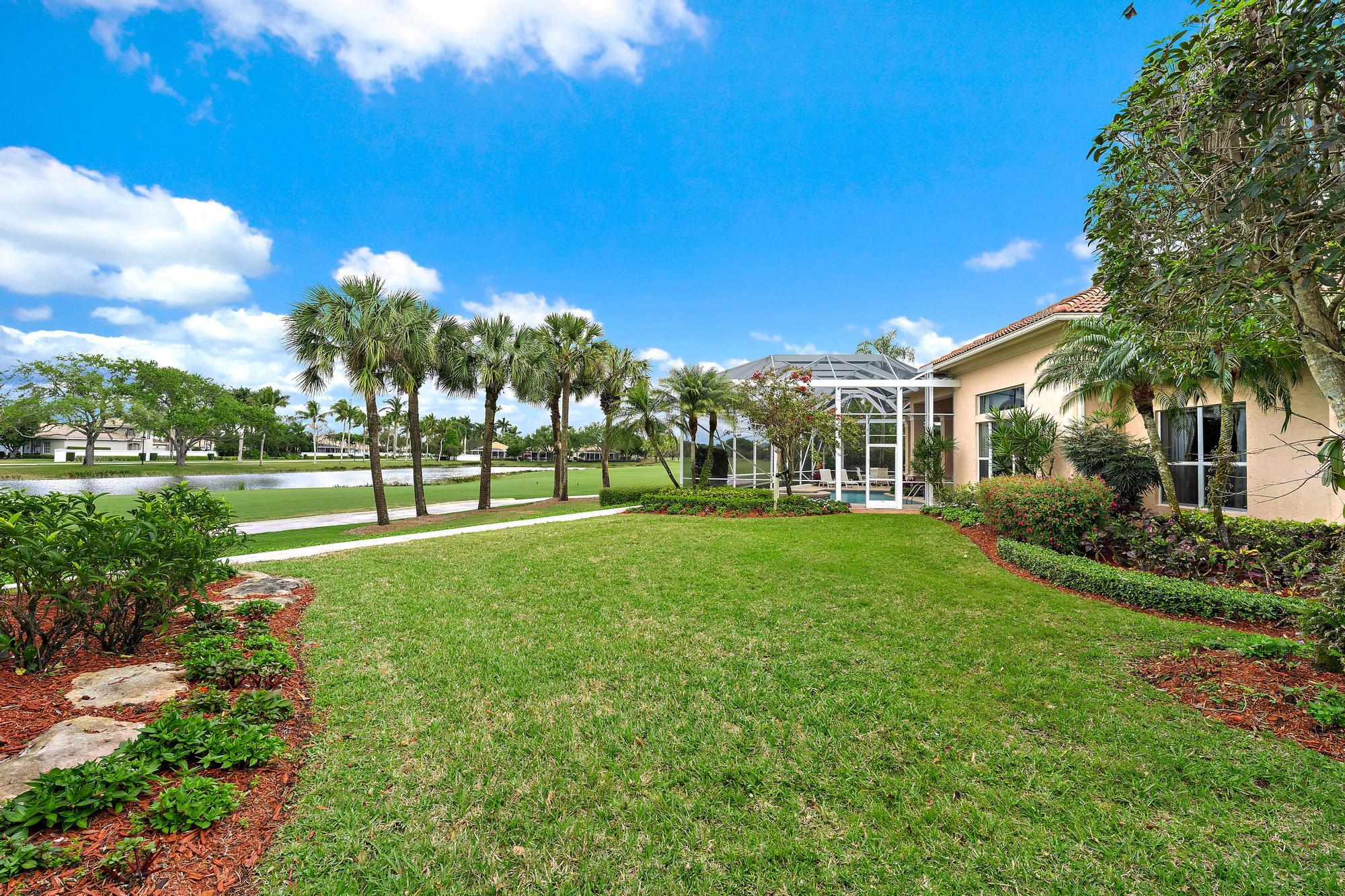 IBIS GOLF AND COUNTRY CLUB  - Herongate - Residential