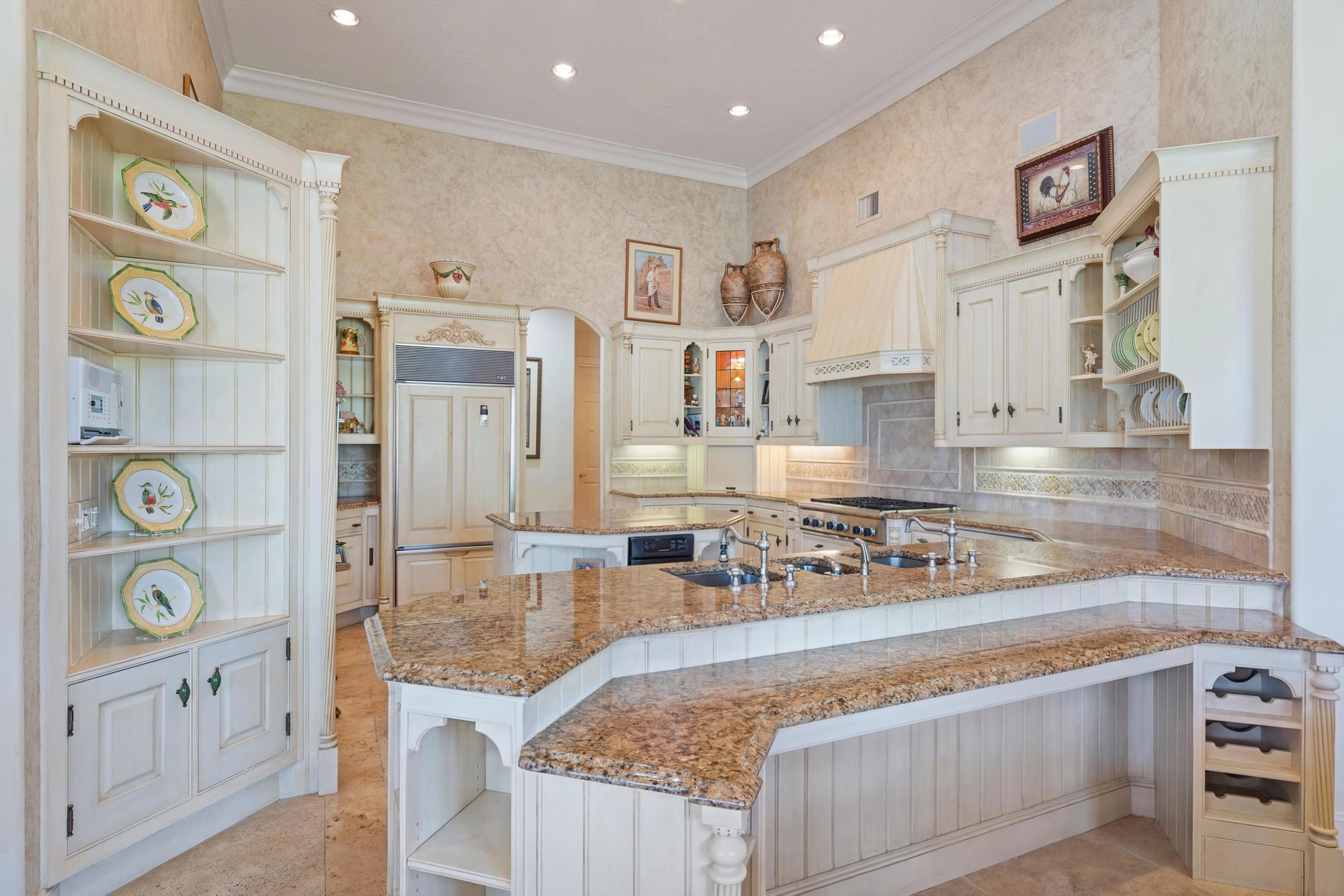 IBIS GOLF AND COUNTRY CLUB  - Herongate - Residential