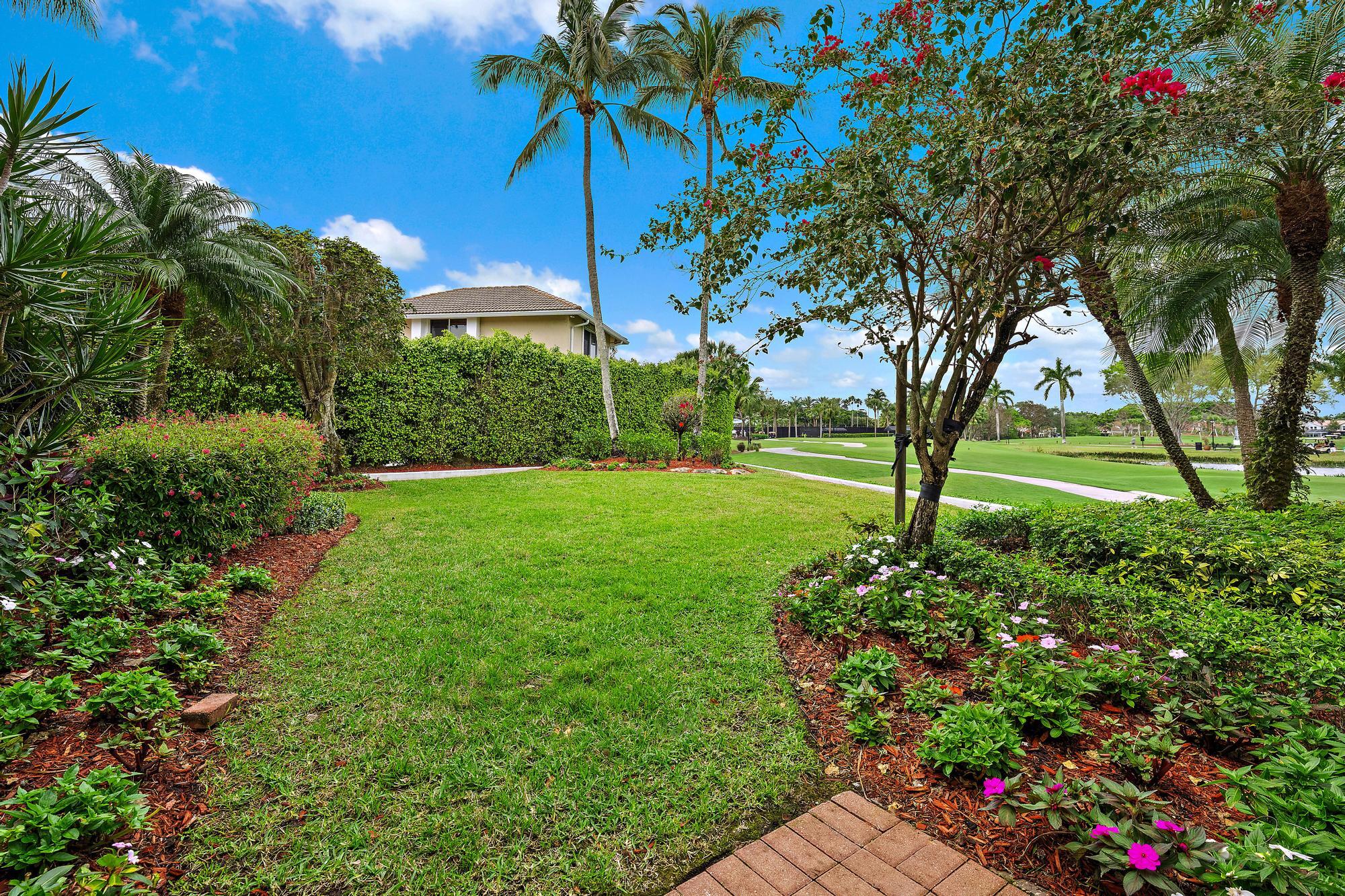 IBIS GOLF AND COUNTRY CLUB  - Herongate - Residential