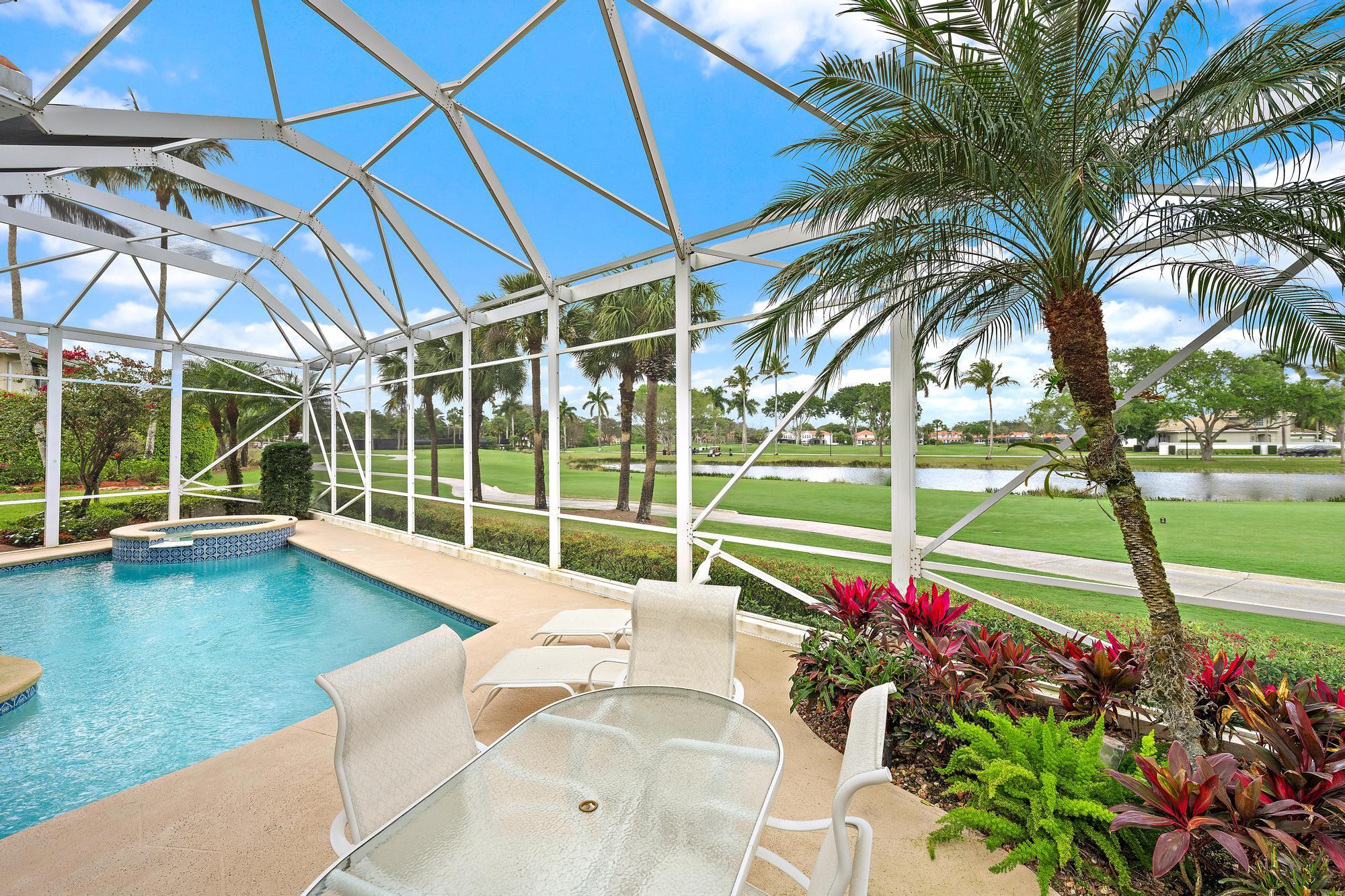 IBIS GOLF AND COUNTRY CLUB  - Herongate - Residential