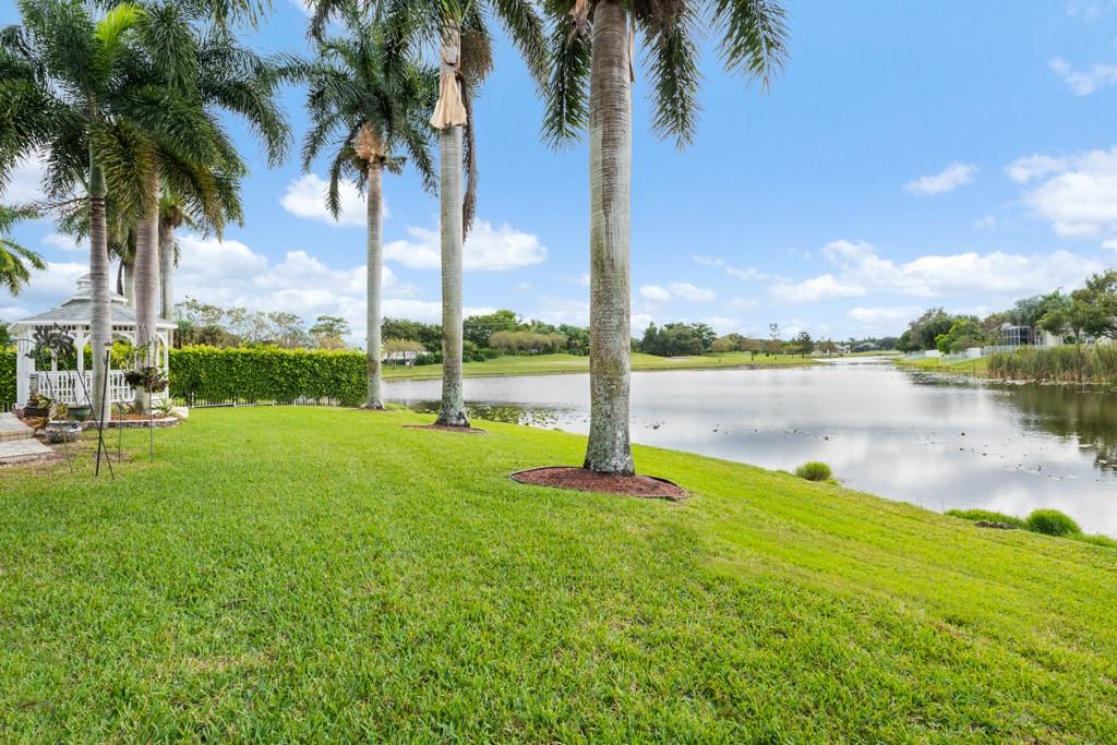 Rolling Hills Golf & Tenn - Residential