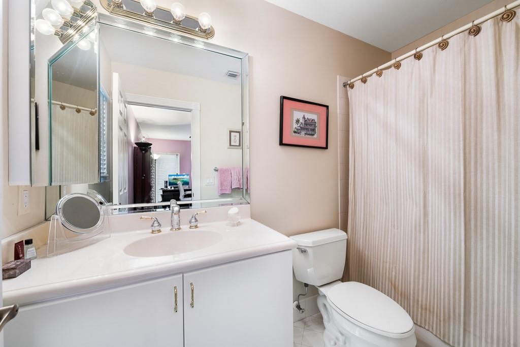 Rolling Hills Golf & Tenn - Residential