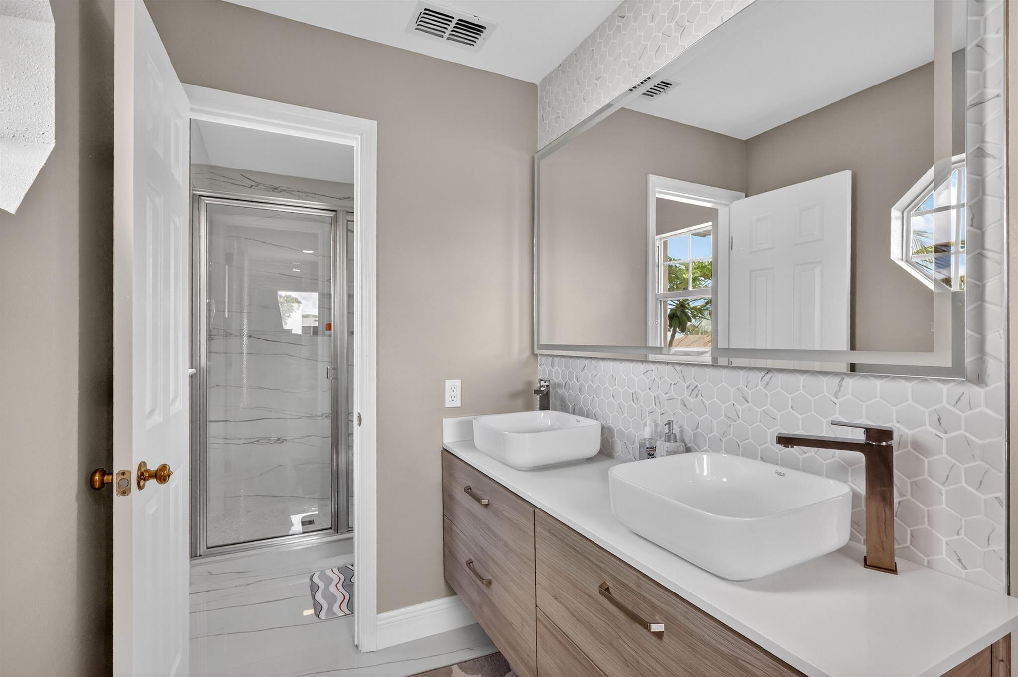PORT ST LUCIE SECTION 7 - Residential Lease