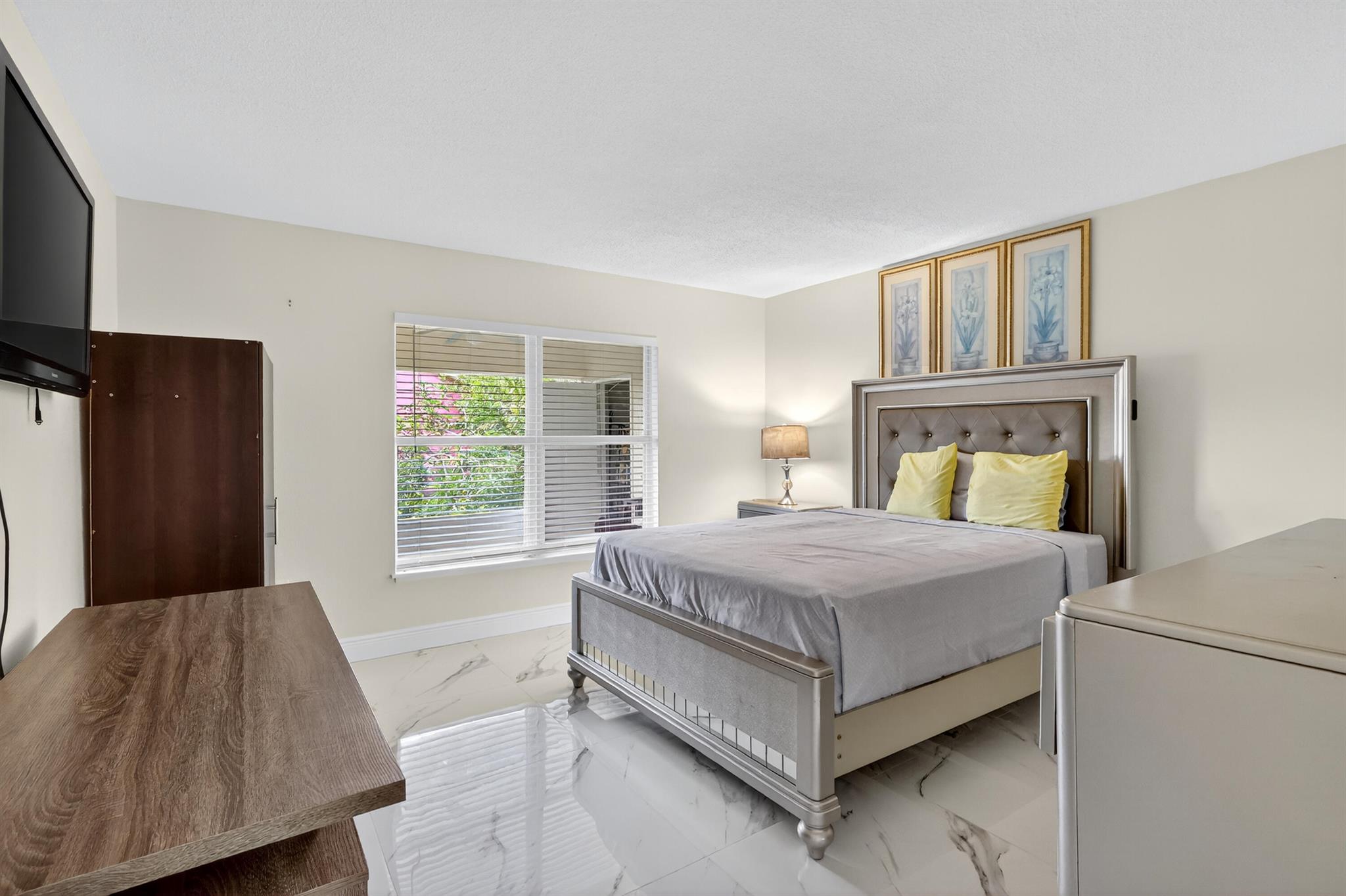 PORT ST LUCIE SECTION 7 - Residential Lease