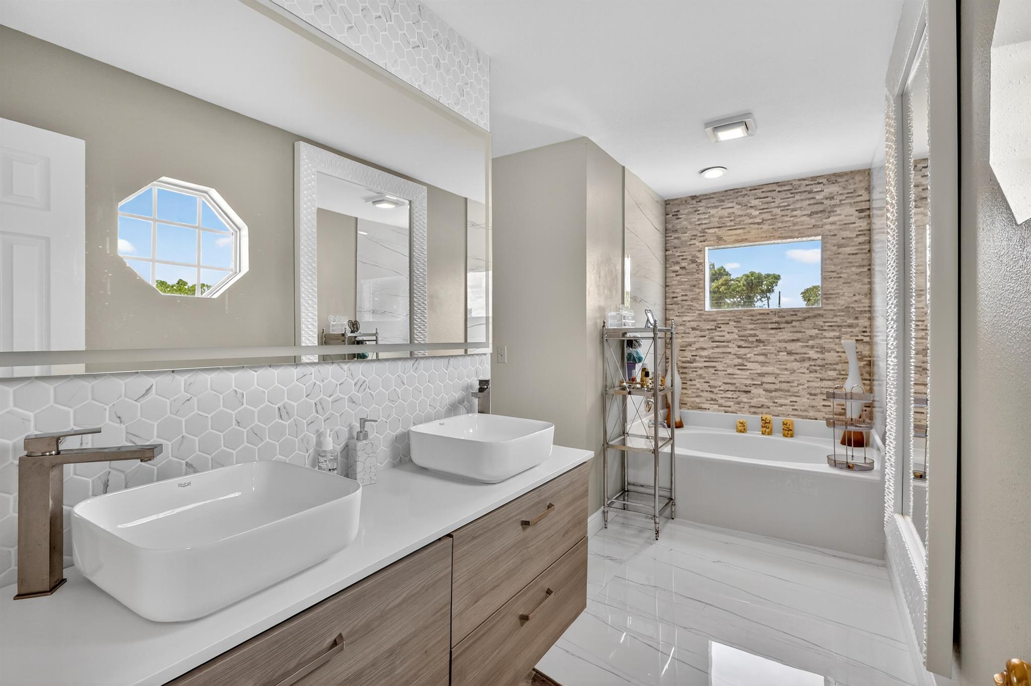 PORT ST LUCIE SECTION 7 - Residential Lease