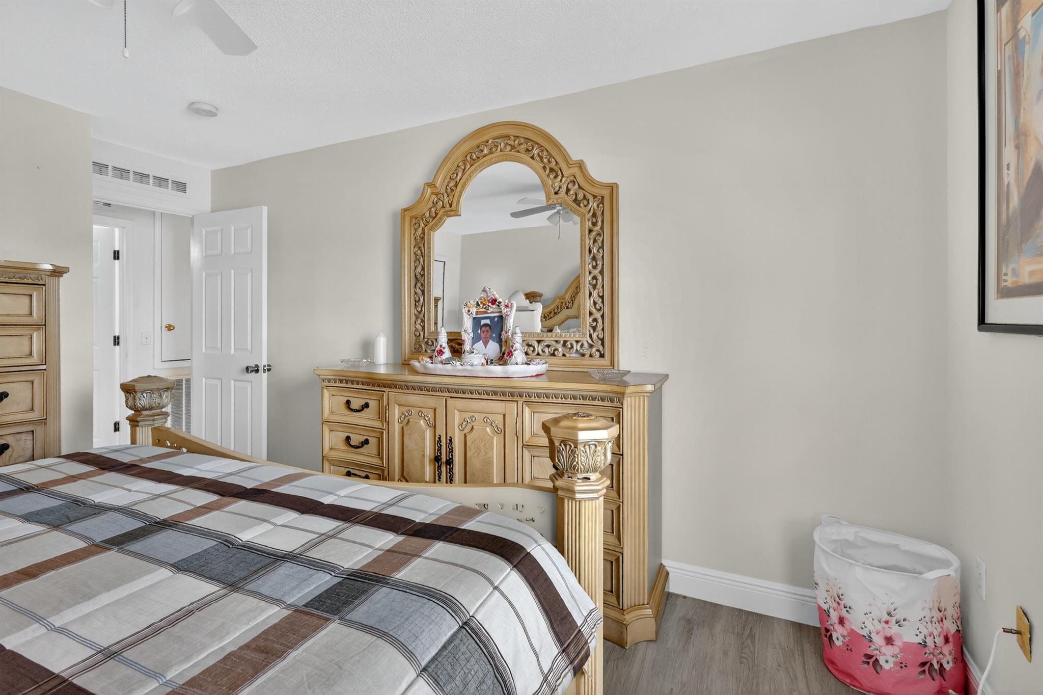 PORT ST LUCIE SECTION 7 - Residential Lease