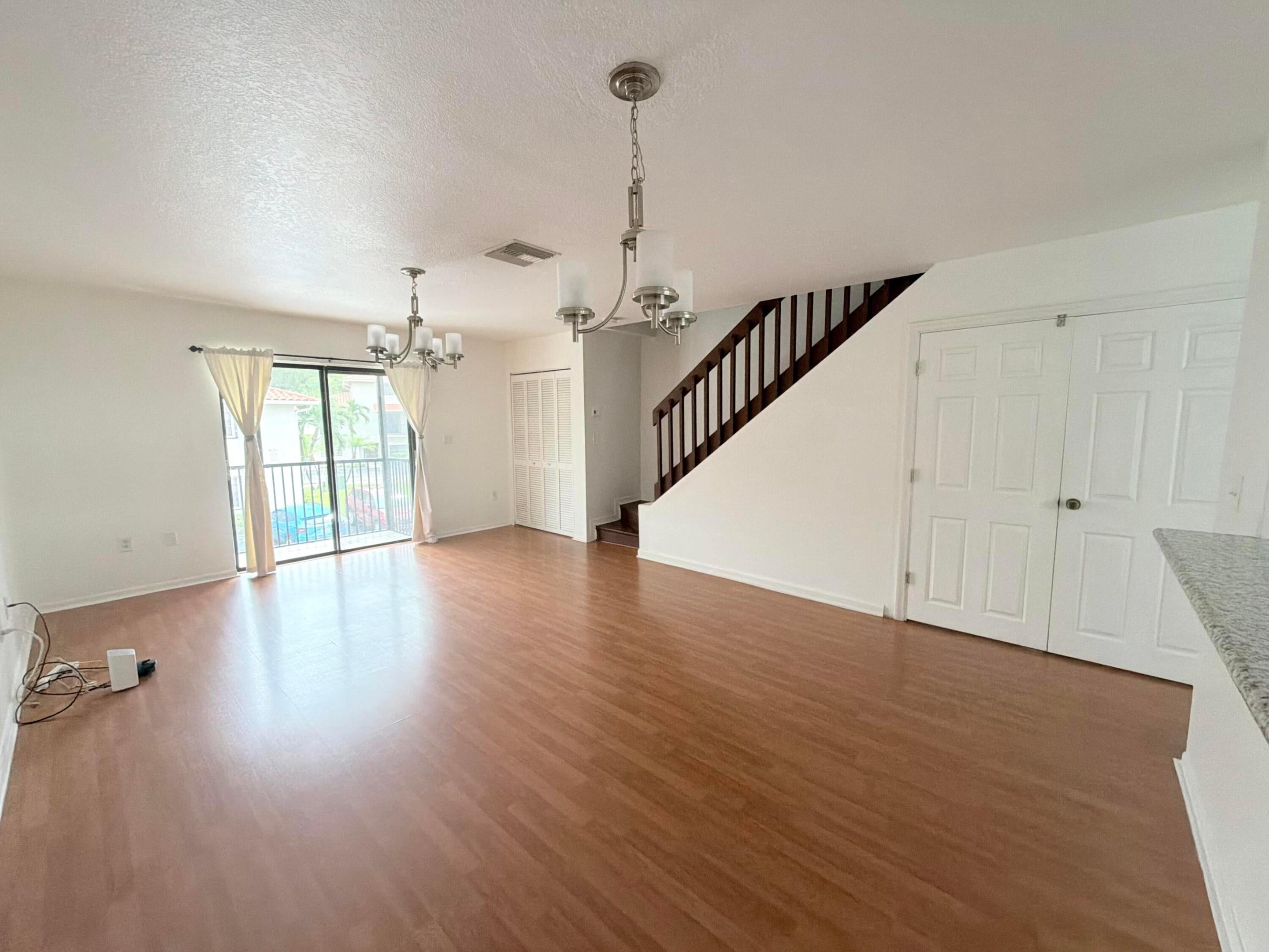 9908 HAMMOCKS Boulevard 103-42