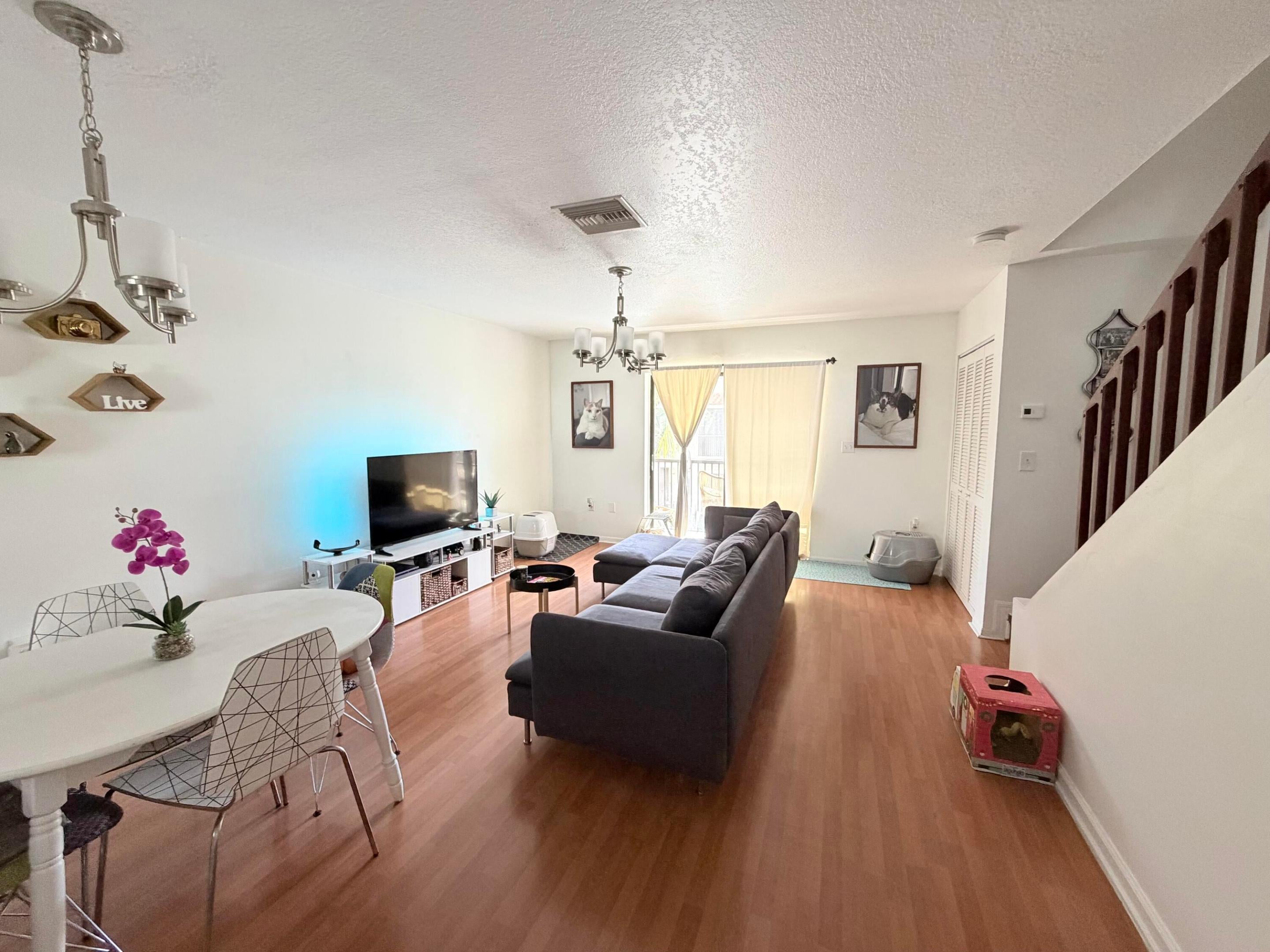 9908 HAMMOCKS Boulevard 10342, Miami FL 33196