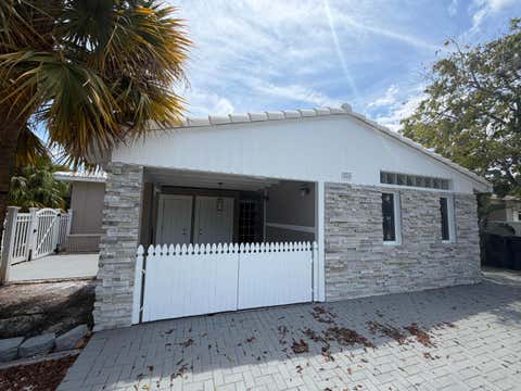 Tiny photo for 204 S Seacrest Circle, Delray Beach, FL 33444 (MLS # B26017259)