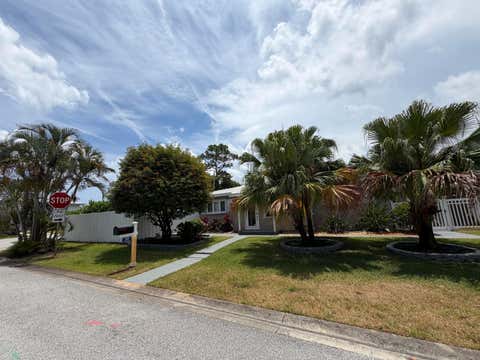 Tiny photo for 204 S Seacrest Circle, Delray Beach, FL 33444 (MLS # B26017259)
