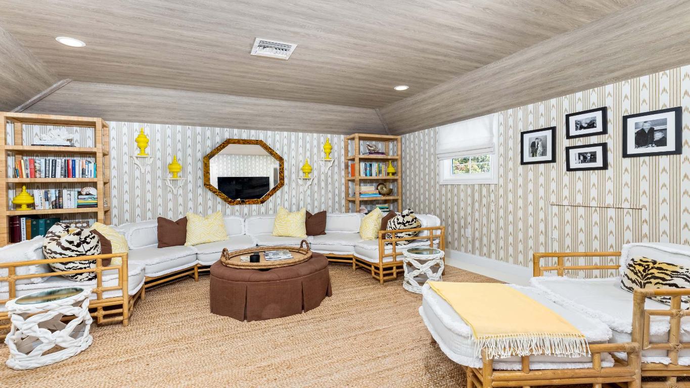 GULFSTREAM PROPERTIES - Residential