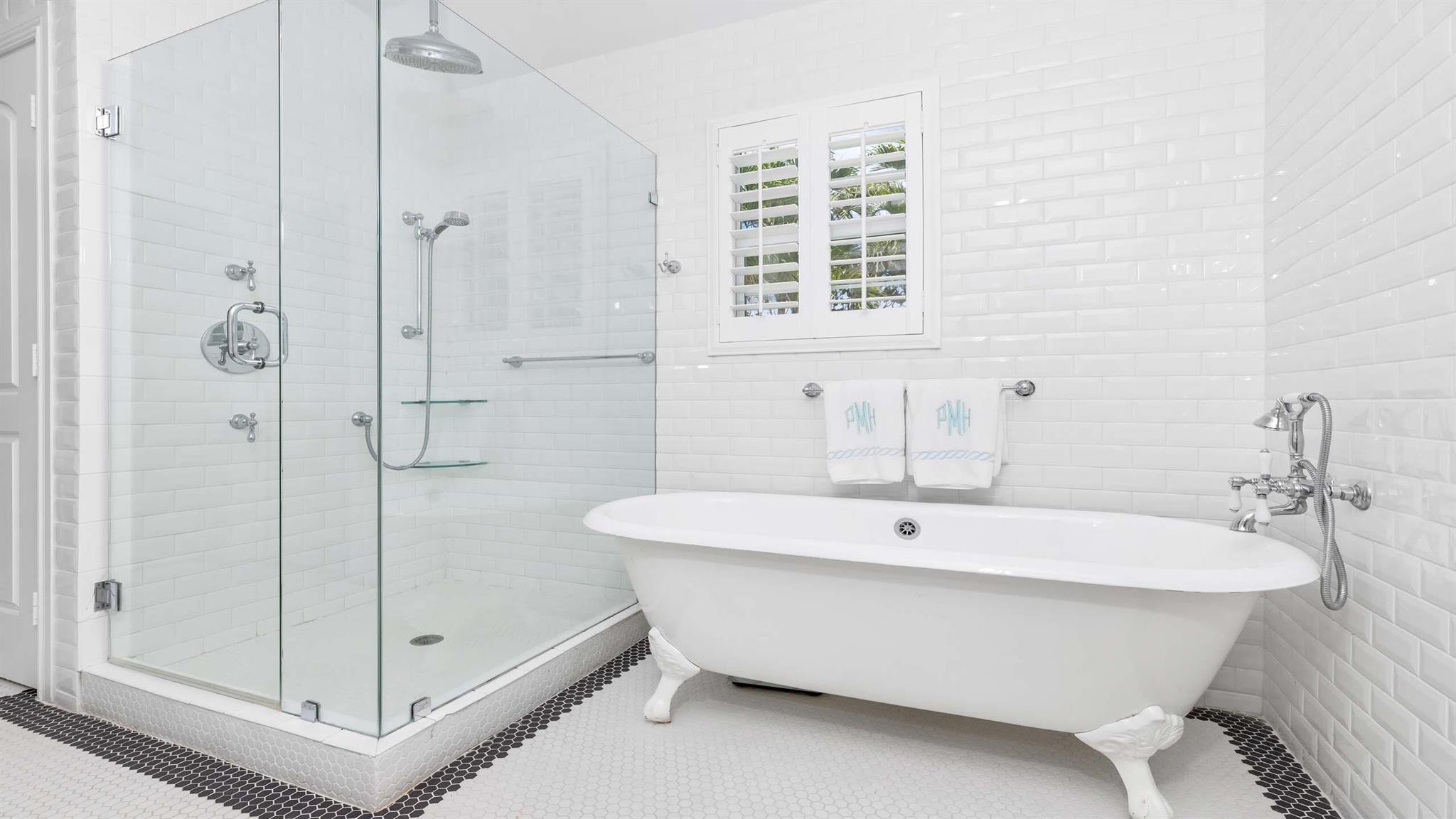 GULFSTREAM PROPERTIES - Residential