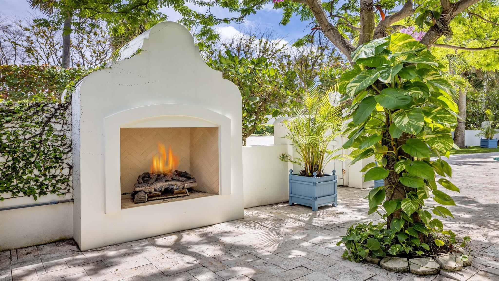 GULFSTREAM PROPERTIES - Residential