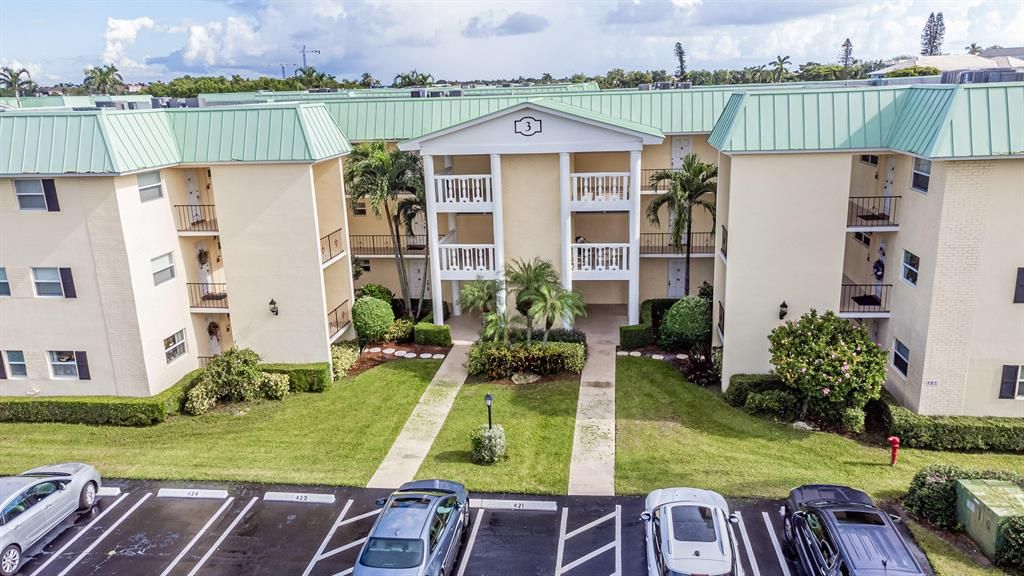 Photo of 3 Colonial Club Drive #104, Boynton Beach, FL 33435 (MLS # R10753626)