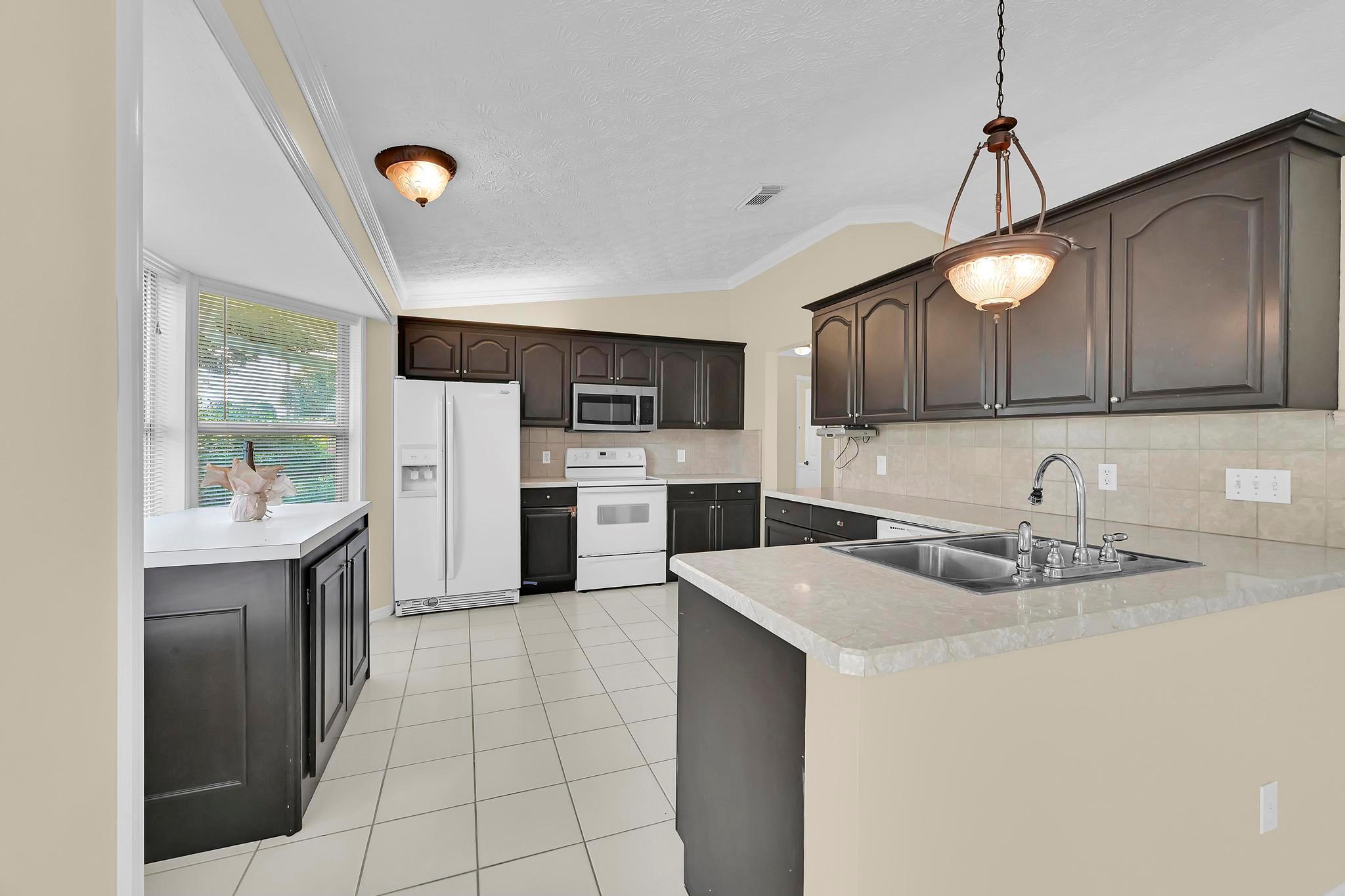 PORT ST LUCIE SECTION 25 - Residential Lease