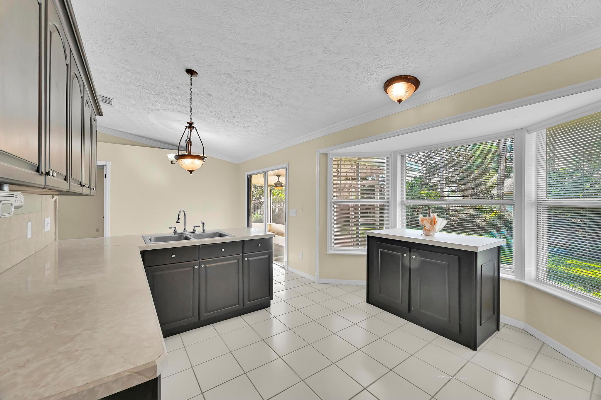 PORT ST LUCIE SECTION 25 - Residential Lease