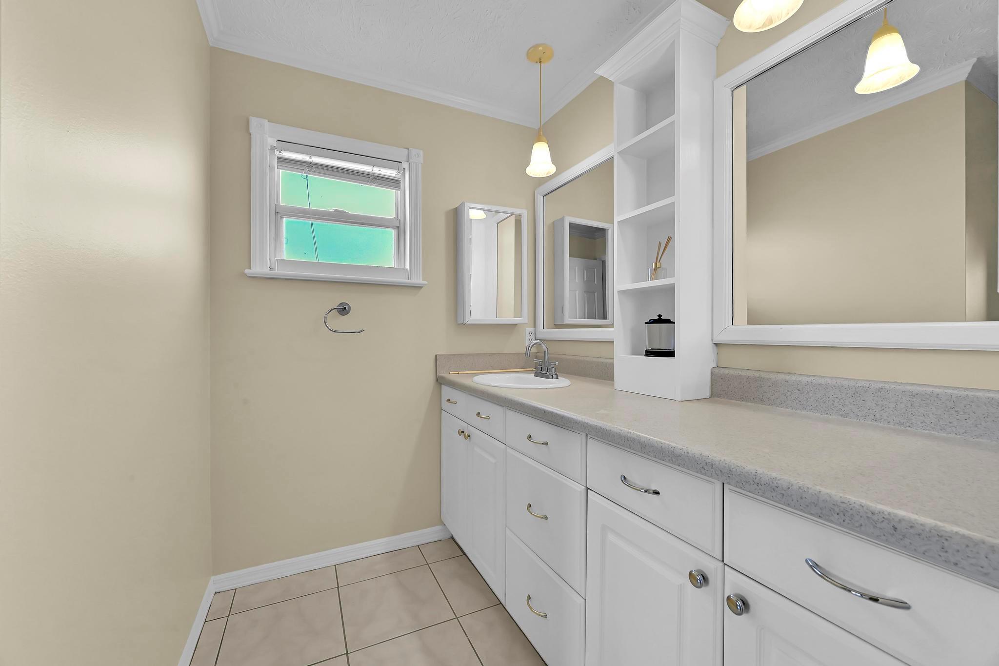 PORT ST LUCIE SECTION 25 - Residential Lease