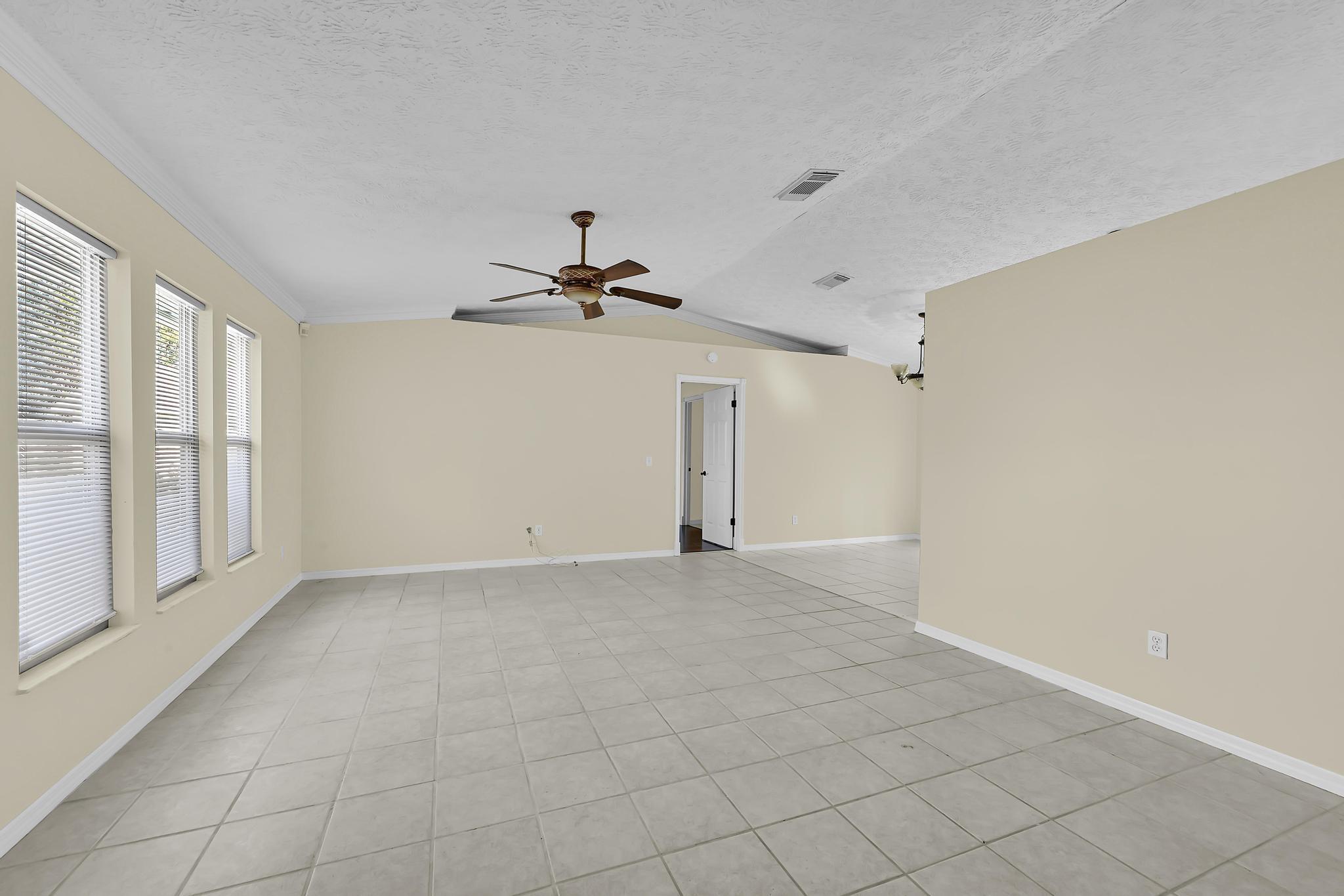 PORT ST LUCIE SECTION 25 - Residential Lease