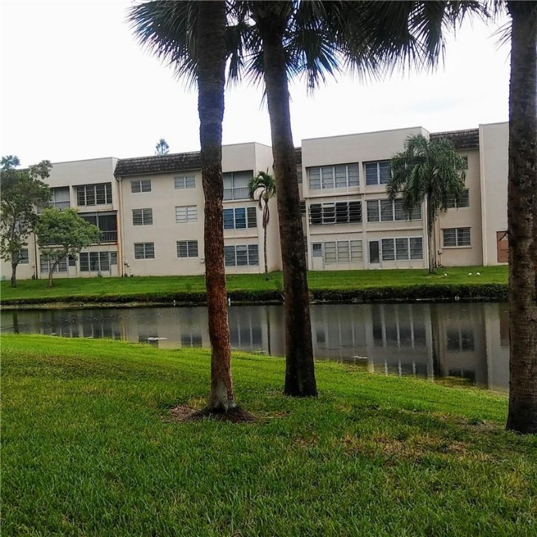 Bermuda Club - Residential